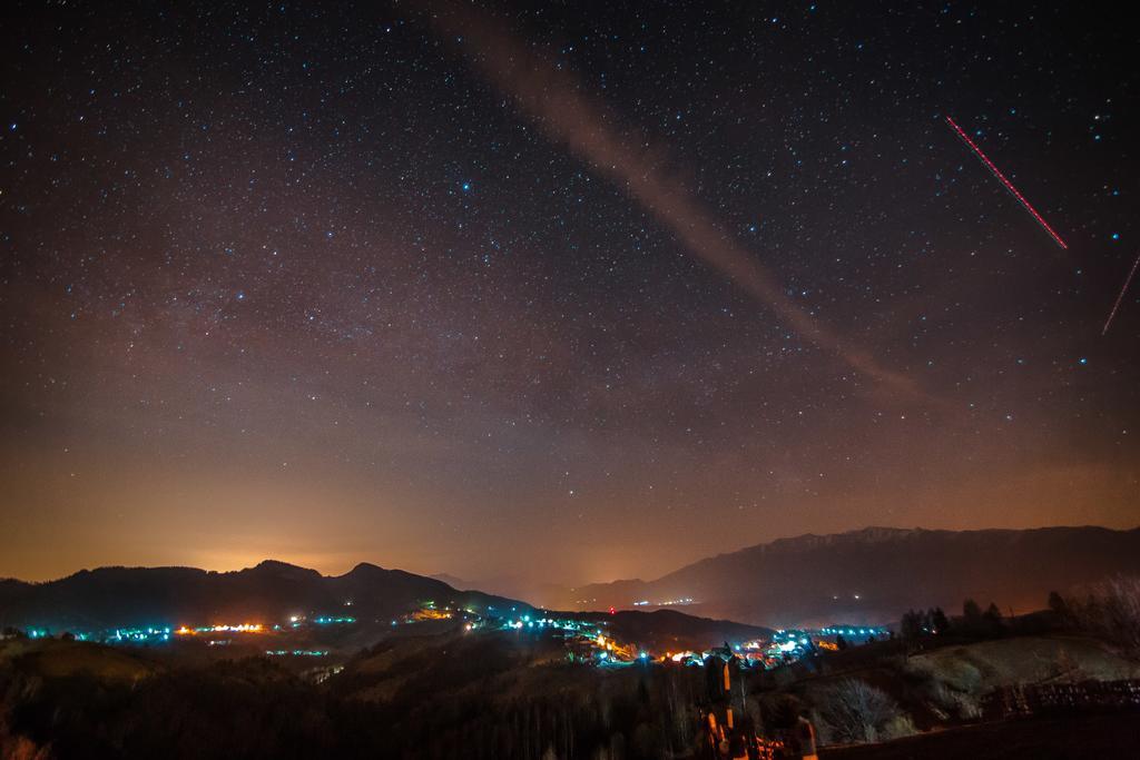 Nobillis - Carpathian Residence Peştera Buitenkant foto
