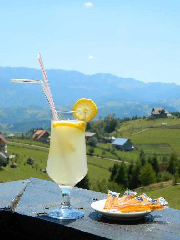 Nobillis - Carpathian Residence Peştera Buitenkant foto